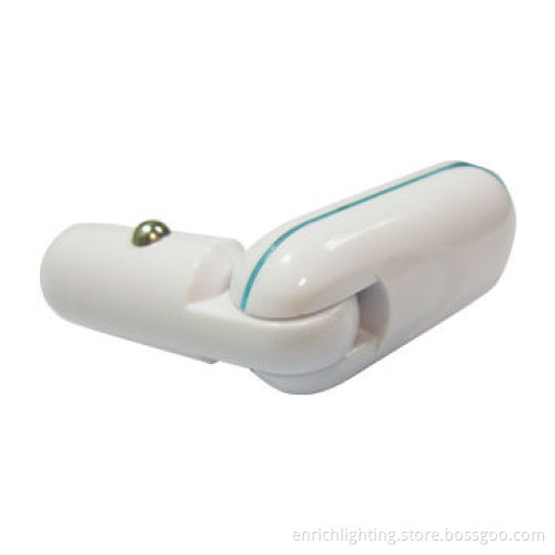 Foldable mini USB car charger, environmentally friendly, energy-saving